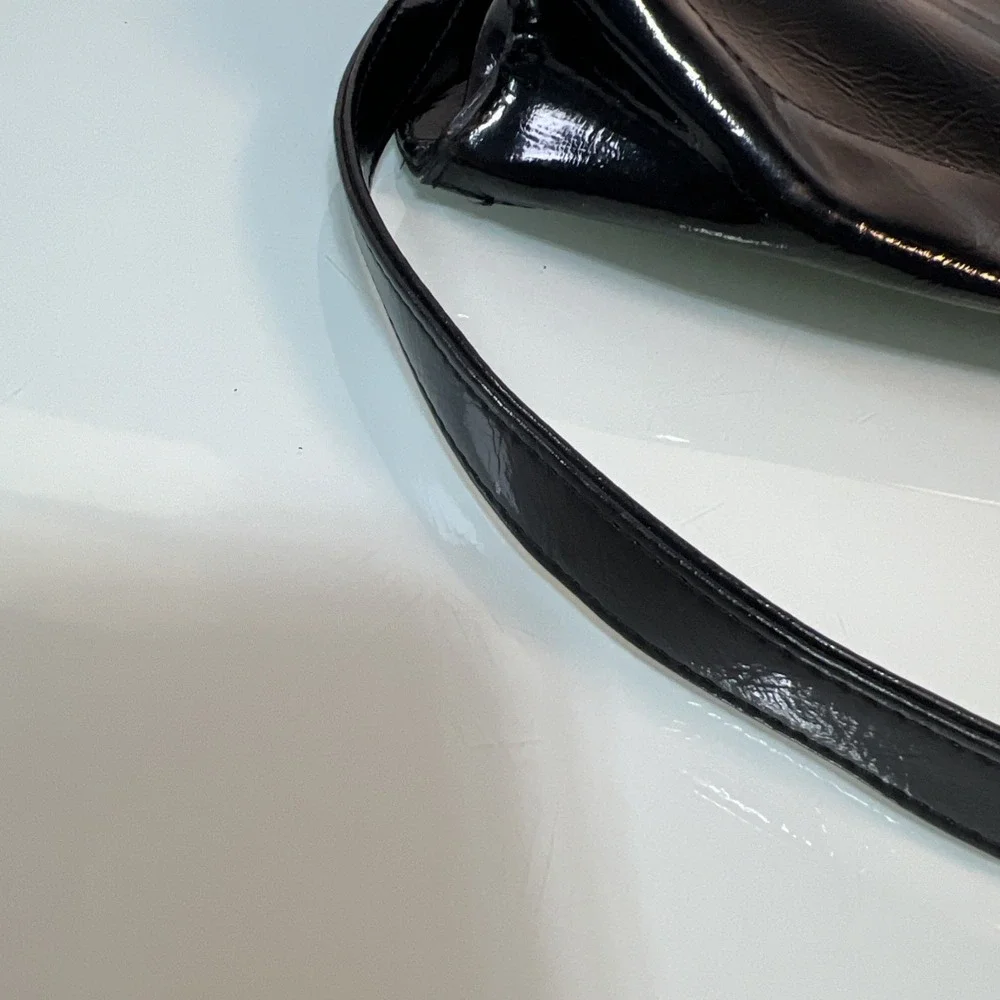 Liz Claiborne Black Patent Leather Flap Shoulder Bag Classic Evening Purse‎